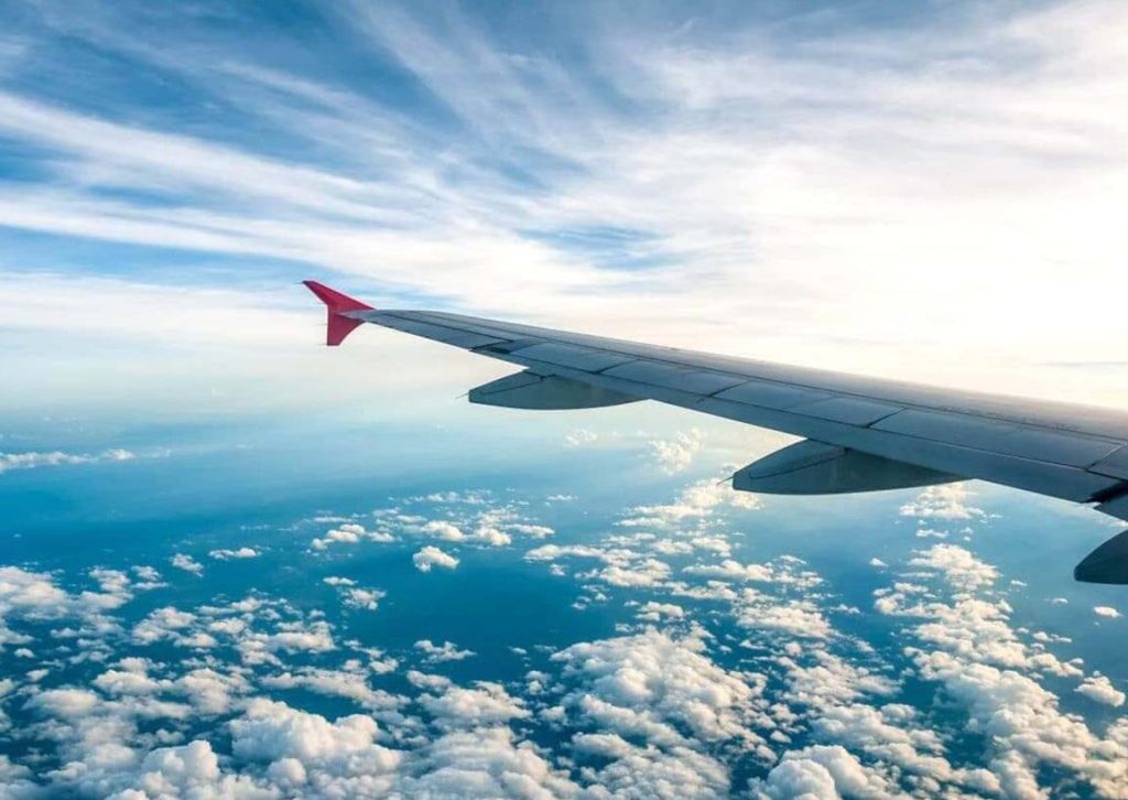Secrets de vol : Cinq astuces pour réserver des vols bon marché
